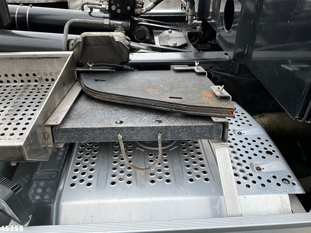 Abrollcontainer des Typs Sonstige Mercedes Benz Arocs 3540 8x4 Euro 6 HMF 19 Tonmeter Z-kraan Just 118.906 Km!, Gebrauchtmaschine in ANDELST (Bild 11)