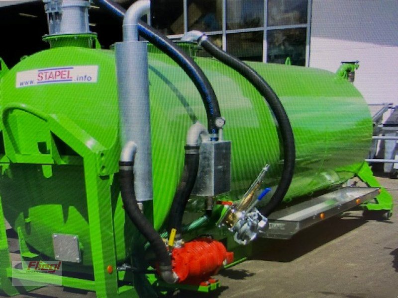 Abrollcontainer des Typs Stapel Vakuumfass 12000l, Neumaschine in Mühldorf (Bild 1)