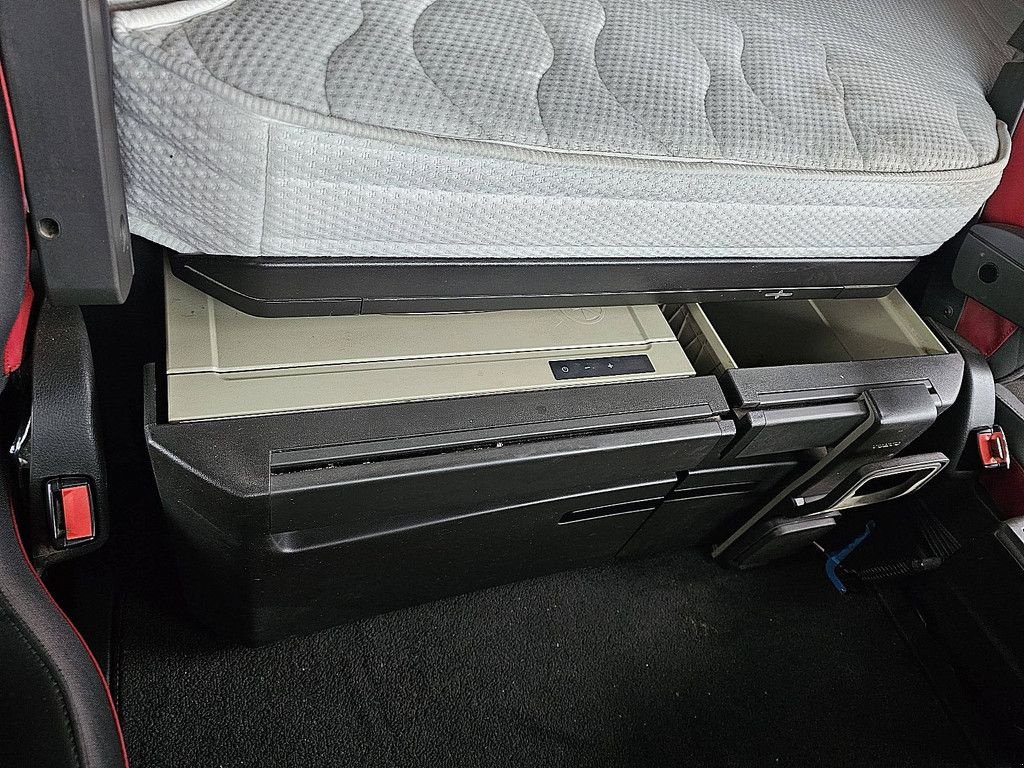 Abrollcontainer del tipo Volvo FH 500 6X2 STEER HYVA 20S59, Gebrauchtmaschine In Vuren (Immagine 11)