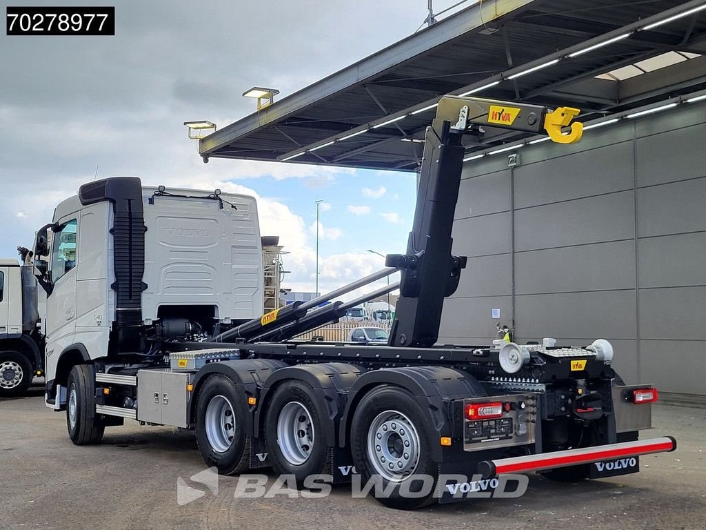 Abrollcontainer des Typs Volvo FH 540 8X4 NEW! HYVA 30-62 Heavy-Duty Lift-Steering Axle Retarde, Neumaschine in Veghel (Bild 5)
