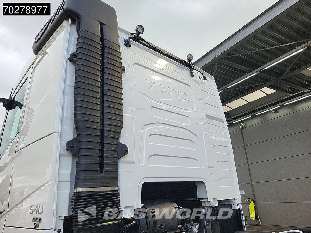 Abrollcontainer vrste Volvo FH 540 8X4 NEW! HYVA 30-62 Heavy-Duty Lift-Steering Axle Retarde, Neumaschine v Veghel (Slika 7)