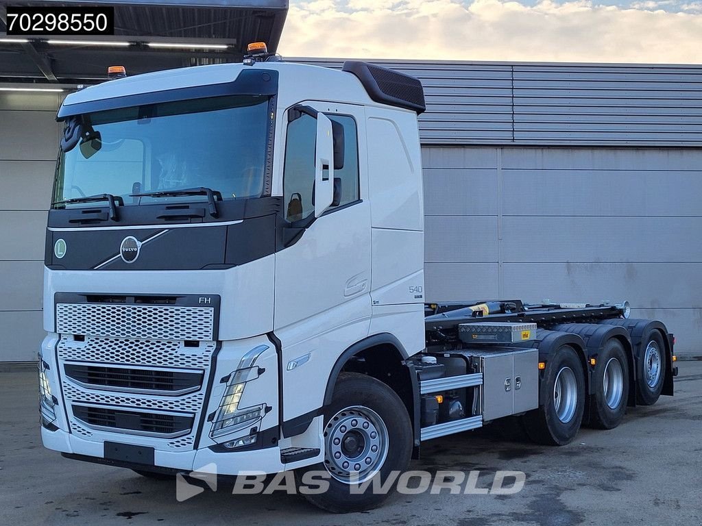 Abrollcontainer typu Volvo FH 540 8X4 NEW! HYVA 30-62 Heavy-Duty Lift-Steering Axle VEB+ Eu, Neumaschine w Veghel (Zdjęcie 10)