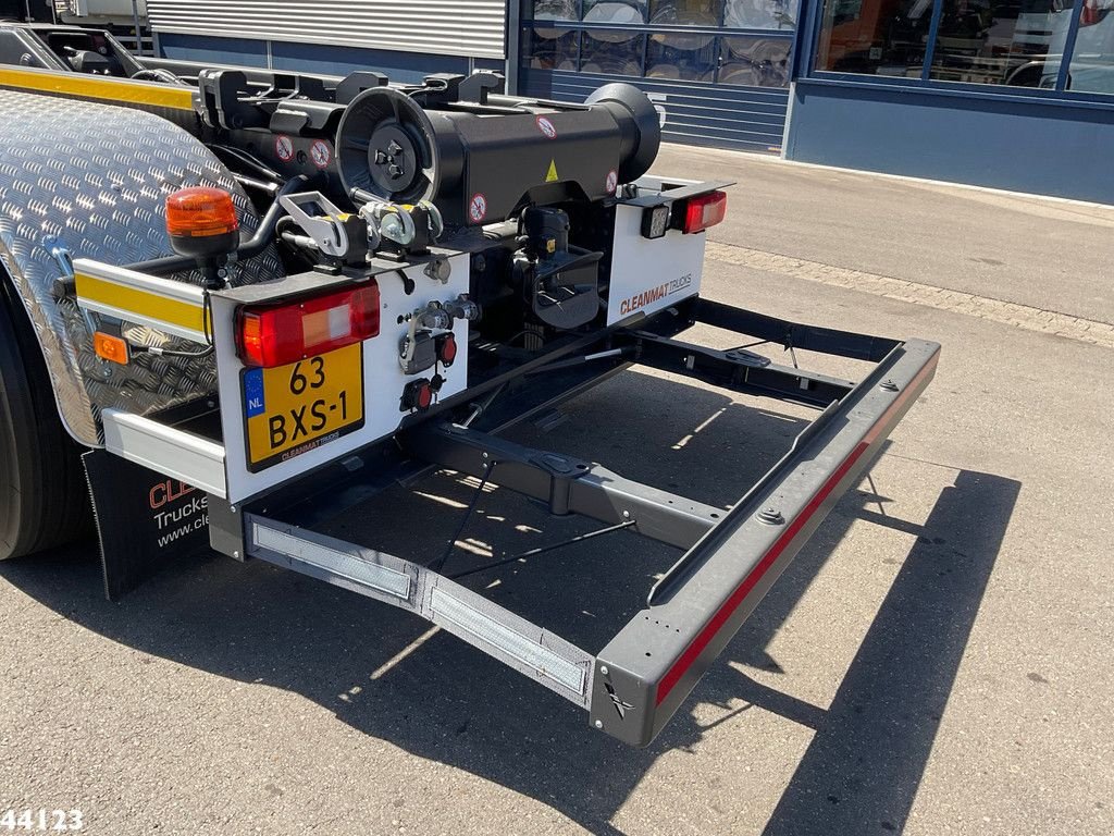 Abrollcontainer typu Volvo FM 420 8x2 Hiab 25 Tonmeter laadkraan Welvaarts laadkraan weegsy, Gebrauchtmaschine v ANDELST (Obrázek 9)