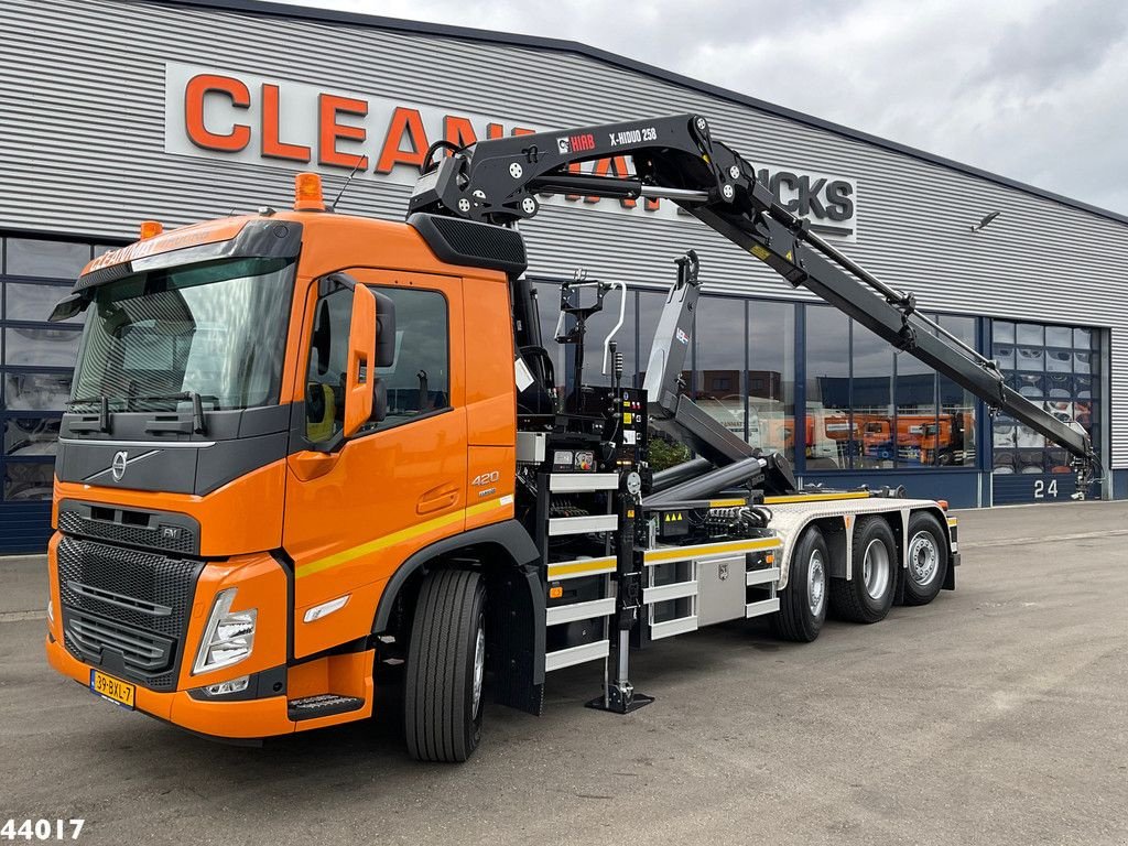 Abrollcontainer du type Volvo FM 420 8x2 Hiab 25 Tonmeter laadkraan, Gebrauchtmaschine en ANDELST (Photo 1)