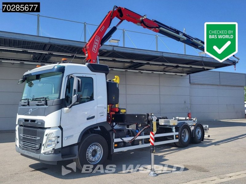 Abrollcontainer typu Volvo FM 460 6X2 NEW! FASSI F235A.0.25 Kran + HYVA 20-57-S Lift+steeri, Neumaschine v Veghel (Obrázek 1)