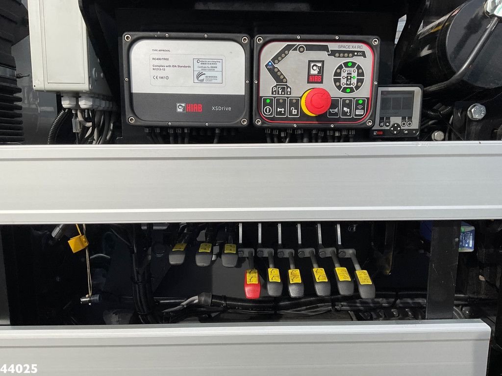 Abrollcontainer des Typs Volvo FM 460 8x2 Hiab 25 Tonmeter laadkraan, Gebrauchtmaschine in ANDELST (Bild 10)