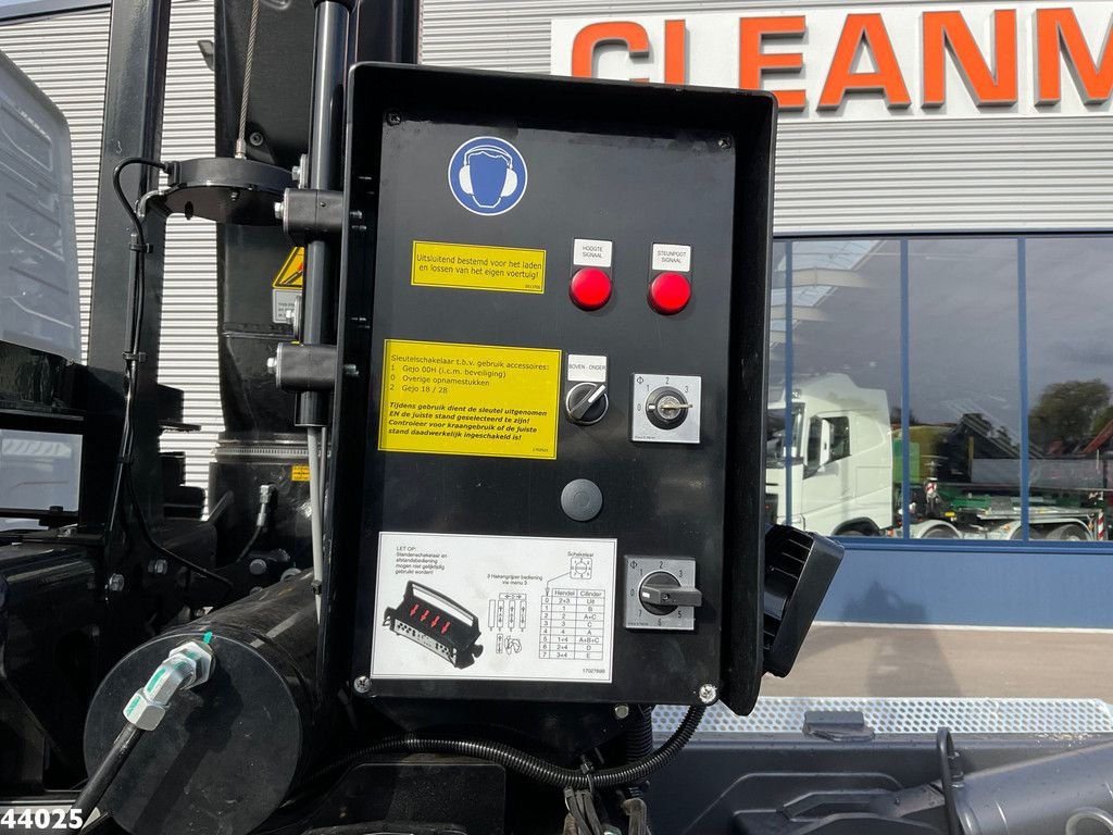 Abrollcontainer des Typs Volvo FM 460 8x2 Hiab 25 Tonmeter laadkraan, Gebrauchtmaschine in ANDELST (Bild 11)