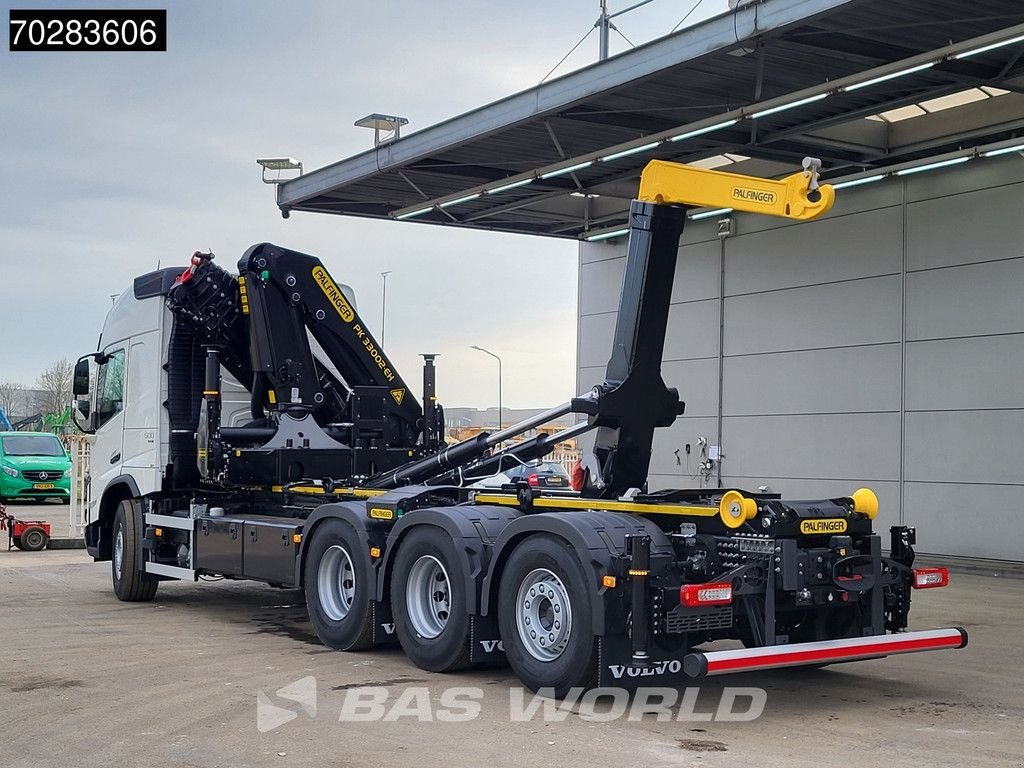 Abrollcontainer типа Volvo FMX 500 8X4 NEW! Crane + Hooklift Palfinger PK33002 Crane EURO6, Neumaschine в Veghel (Фотография 10)