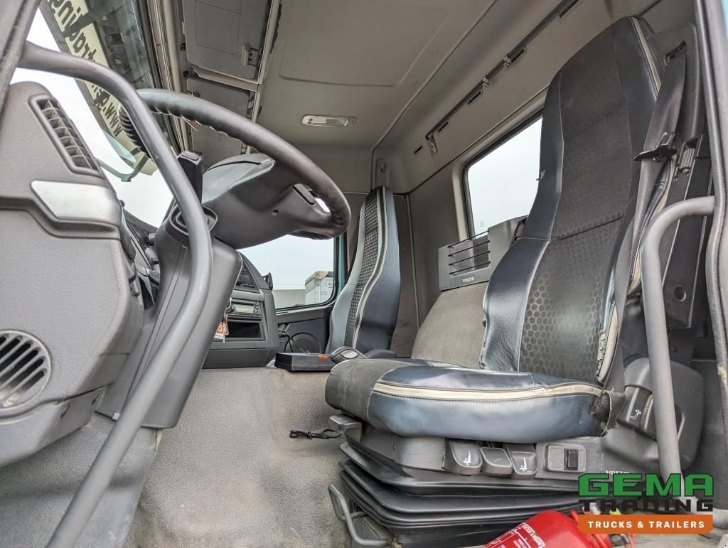 Abrollcontainer des Typs Volvo FMX410 8x4 /4 Daycab Euro5 - Haakarm 25T - CementSilo - RadioGra, Gebrauchtmaschine in Oud Gastel (Bild 5)