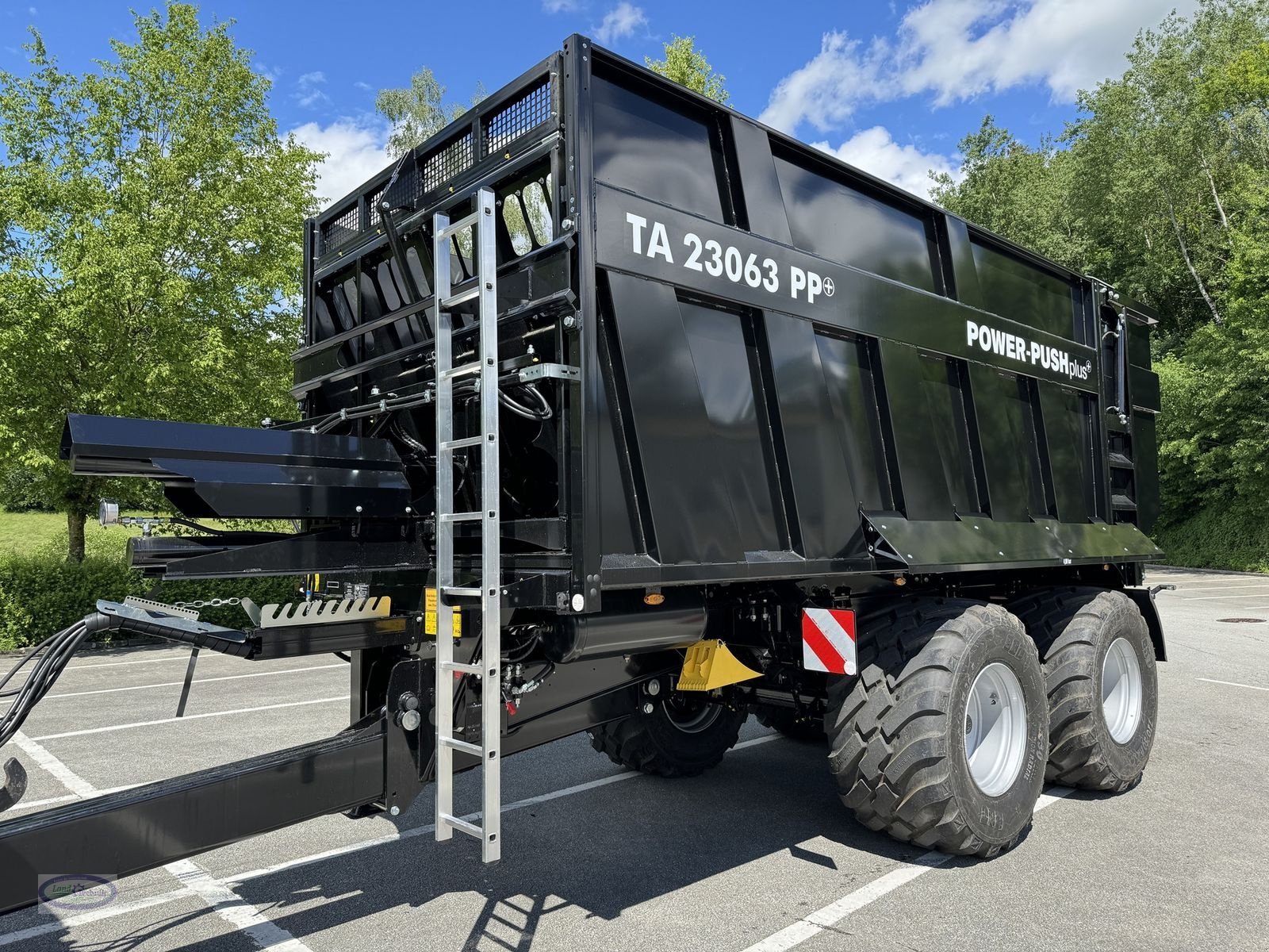 Abschiebewagen des Typs Brantner TA 23063 PP, Neumaschine in Münzkirchen (Bild 1)