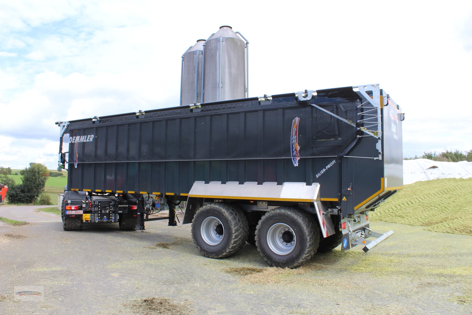 Abschiebewagen des Typs Demmler SSM2/930-60, Neumaschine in Wertingen-Geratshofen (Bild 2)