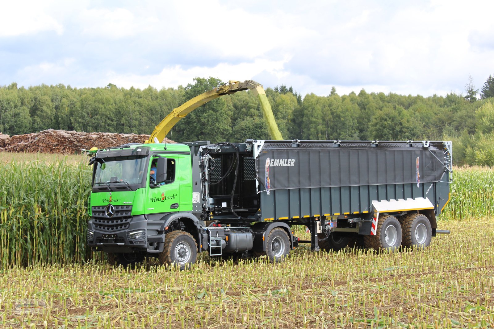 Abschiebewagen des Typs Demmler SSM2/930-60, Neumaschine in Wertingen-Geratshofen (Bild 1)