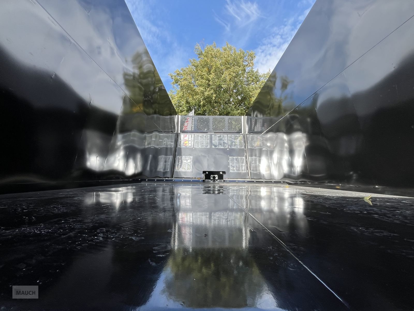 Abschiebewagen des Typs Farmtech Fortex 2300, Neumaschine in Burgkirchen (Bild 7)