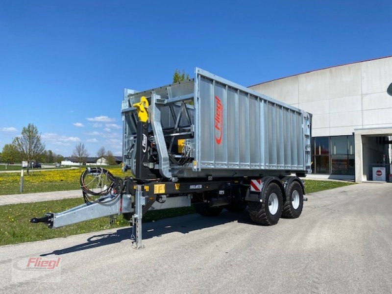 Abschiebewagen des Typs Fliegl ASA 6800 Abschiebemulde mit Hackenliftrahmen, Neumaschine in Mühldorf (Bild 1)