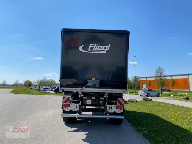 Abschiebewagen des Typs Fliegl ASA 6800 Abschiebemulde mit Hackenliftrahmen, Neumaschine in Mühldorf (Bild 4)