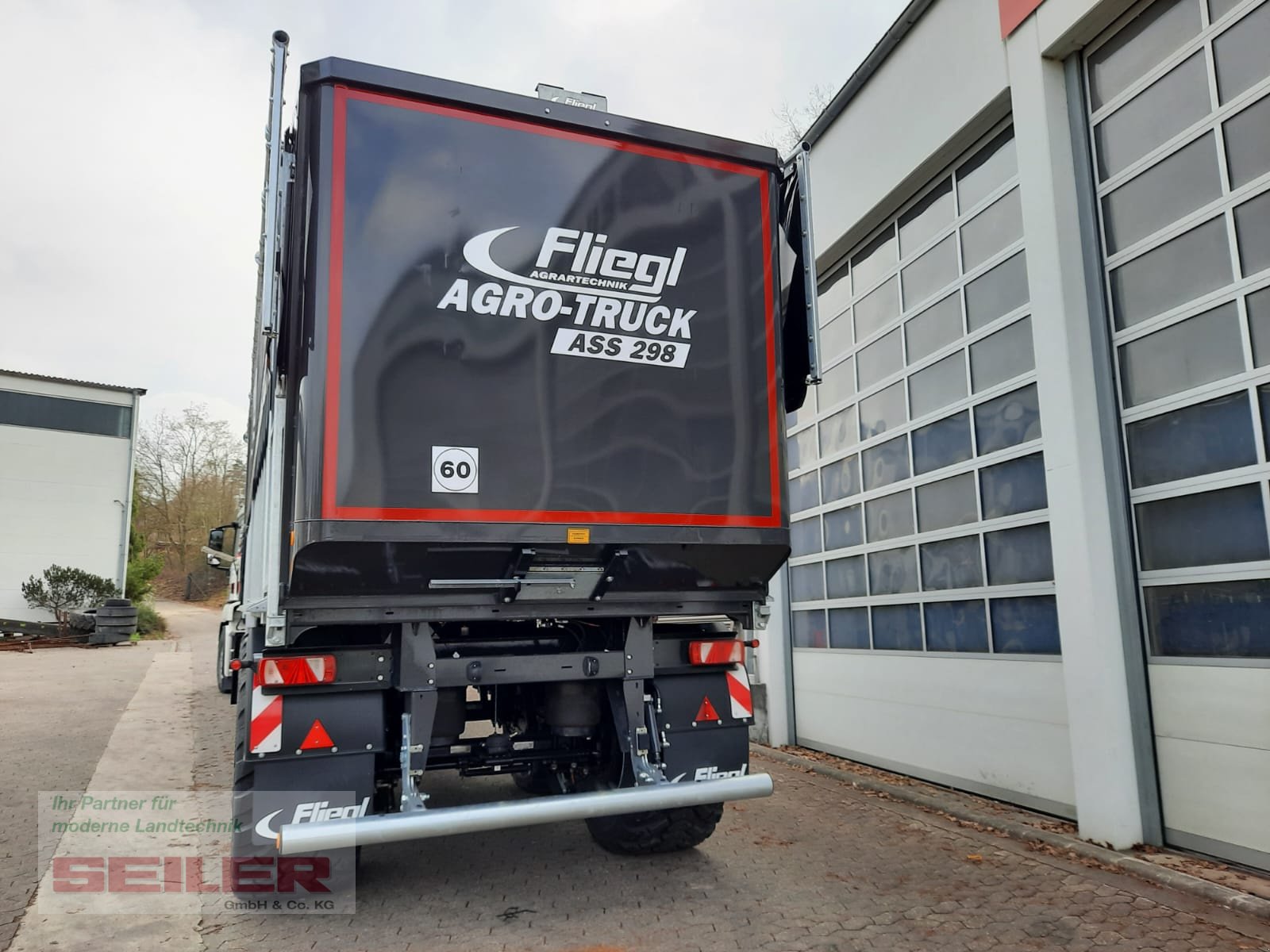 Abschiebewagen des Typs Fliegl ASS 298 Agro-Truck 55m³ + Top Lift Light, Neumaschine in Ansbach (Bild 7)