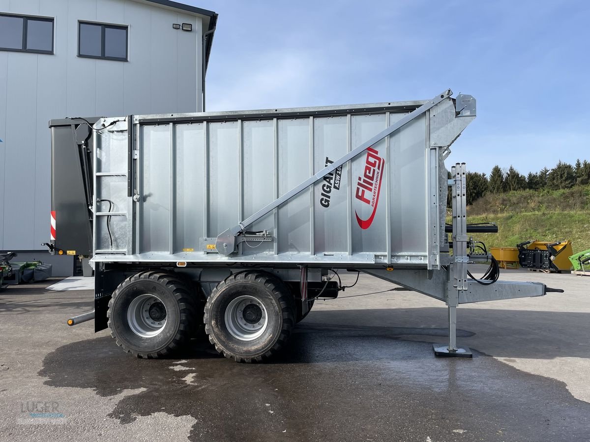 Abschiebewagen des Typs Fliegl ASW 160 FOX Lenkachse, Neumaschine in Niederkappel (Bild 2)