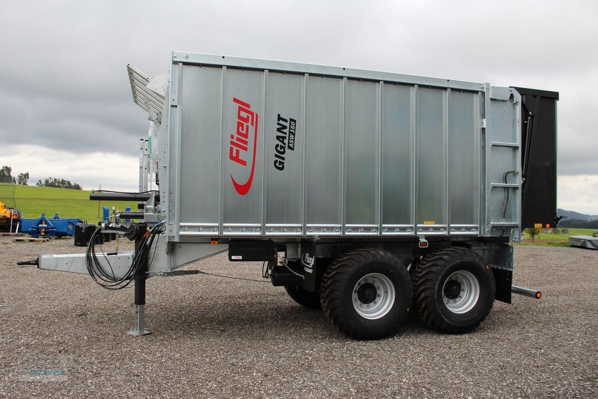 Abschiebewagen des Typs Fliegl ASW 160 FOX, Neumaschine in Niederkappel (Bild 6)