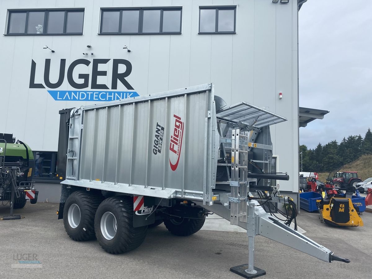 Abschiebewagen a típus Fliegl ASW 256 Compact Fox, Neumaschine ekkor: Niederkappel (Kép 1)