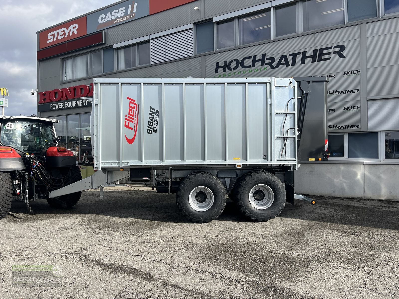 Abschiebewagen of the type Fliegl ASW 256 Compact FOX, Neumaschine in Kronstorf (Picture 2)