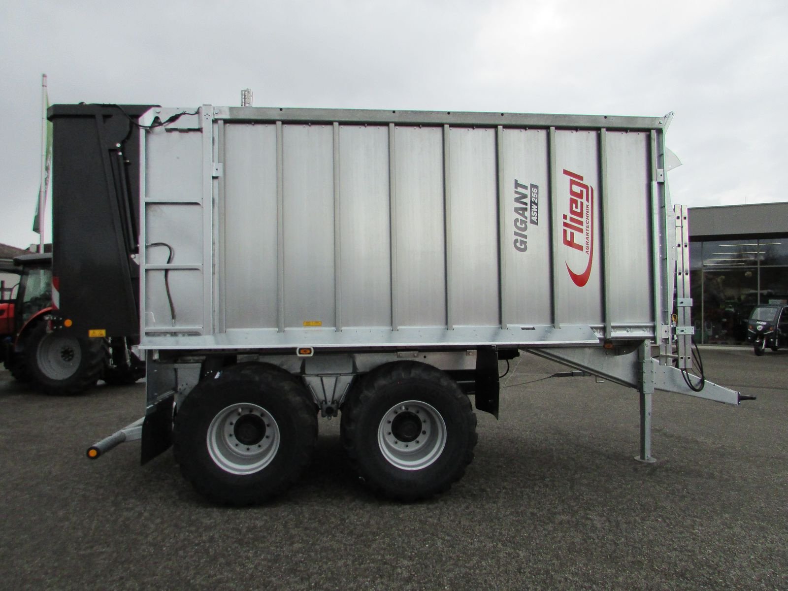Abschiebewagen typu Fliegl ASW 256, Neumaschine v Saxen (Obrázek 14)