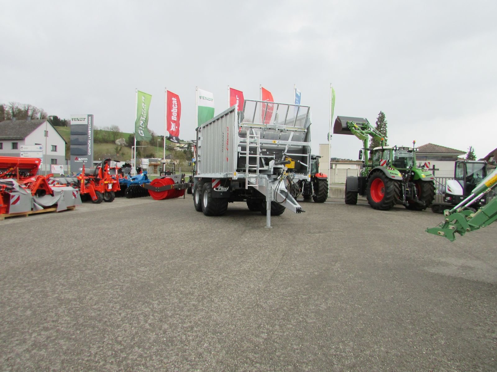 Abschiebewagen typu Fliegl ASW 256, Neumaschine v Saxen (Obrázek 2)