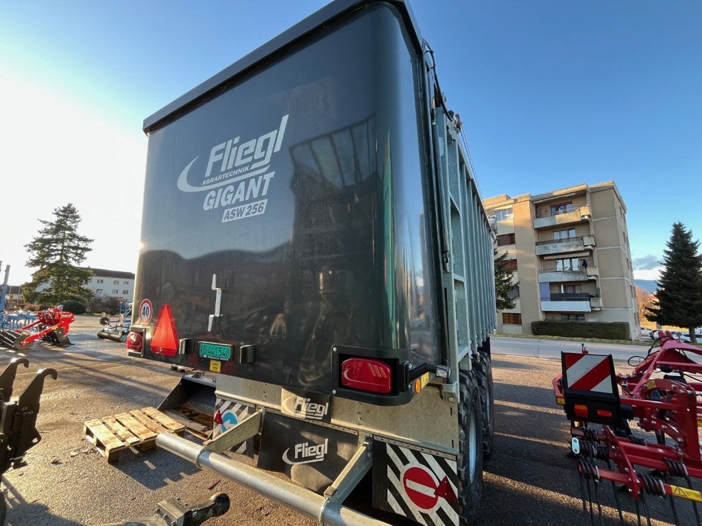 Abschiebewagen of the type Fliegl ASW 256, Gebrauchtmaschine in Domdidier (Picture 4)
