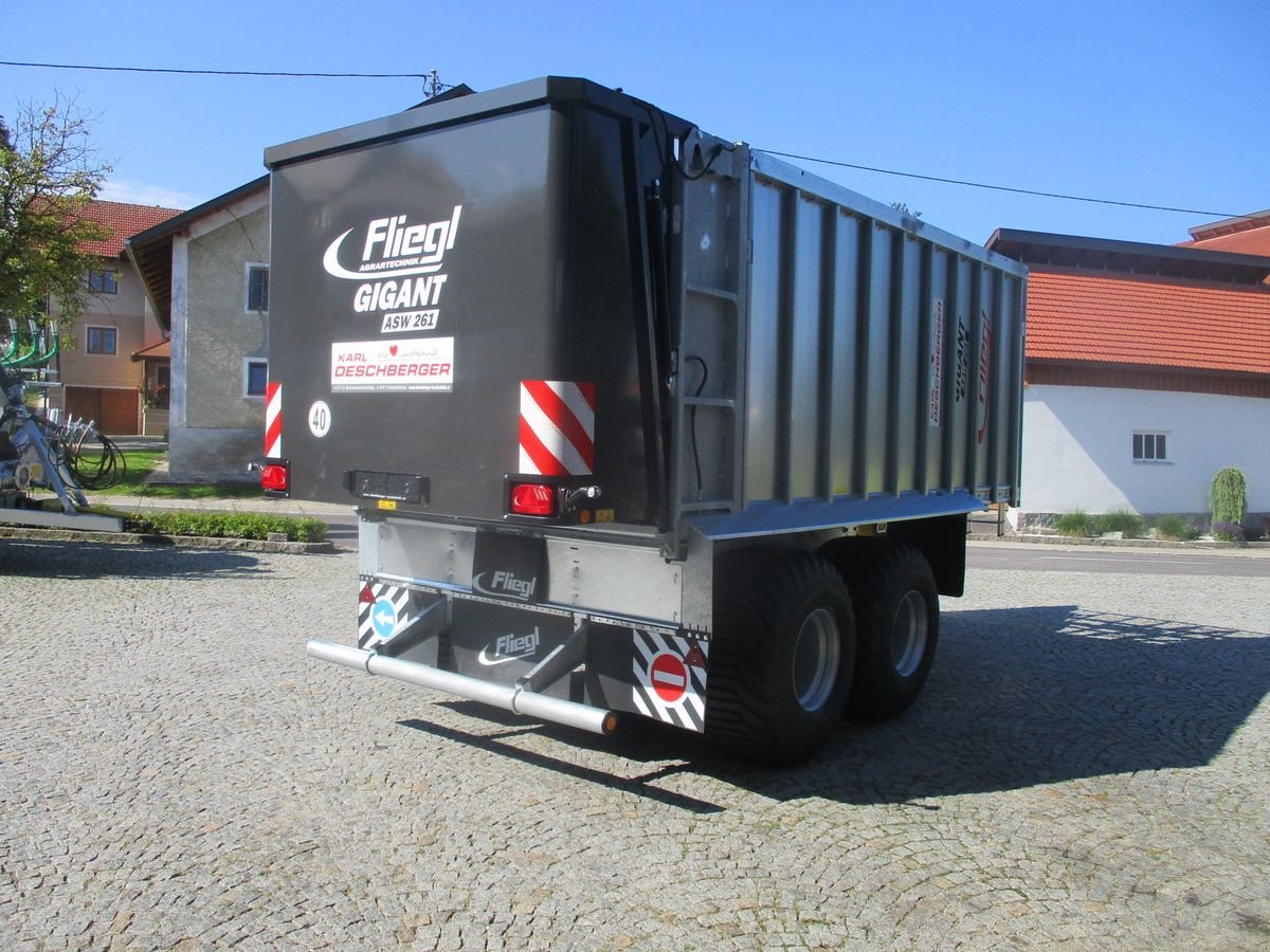 Abschiebewagen du type Fliegl ASW 261 Compact FOX Abschiebewagen, Neumaschine en St. Marienkirchen (Photo 10)