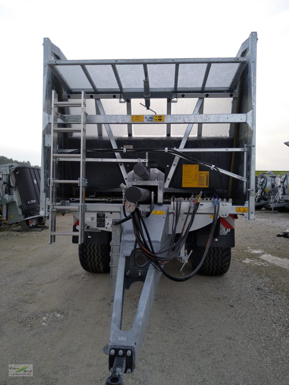 Abschiebewagen of the type Fliegl ASW 261 Fox, Neumaschine in Pegnitz-Bronn (Picture 2)