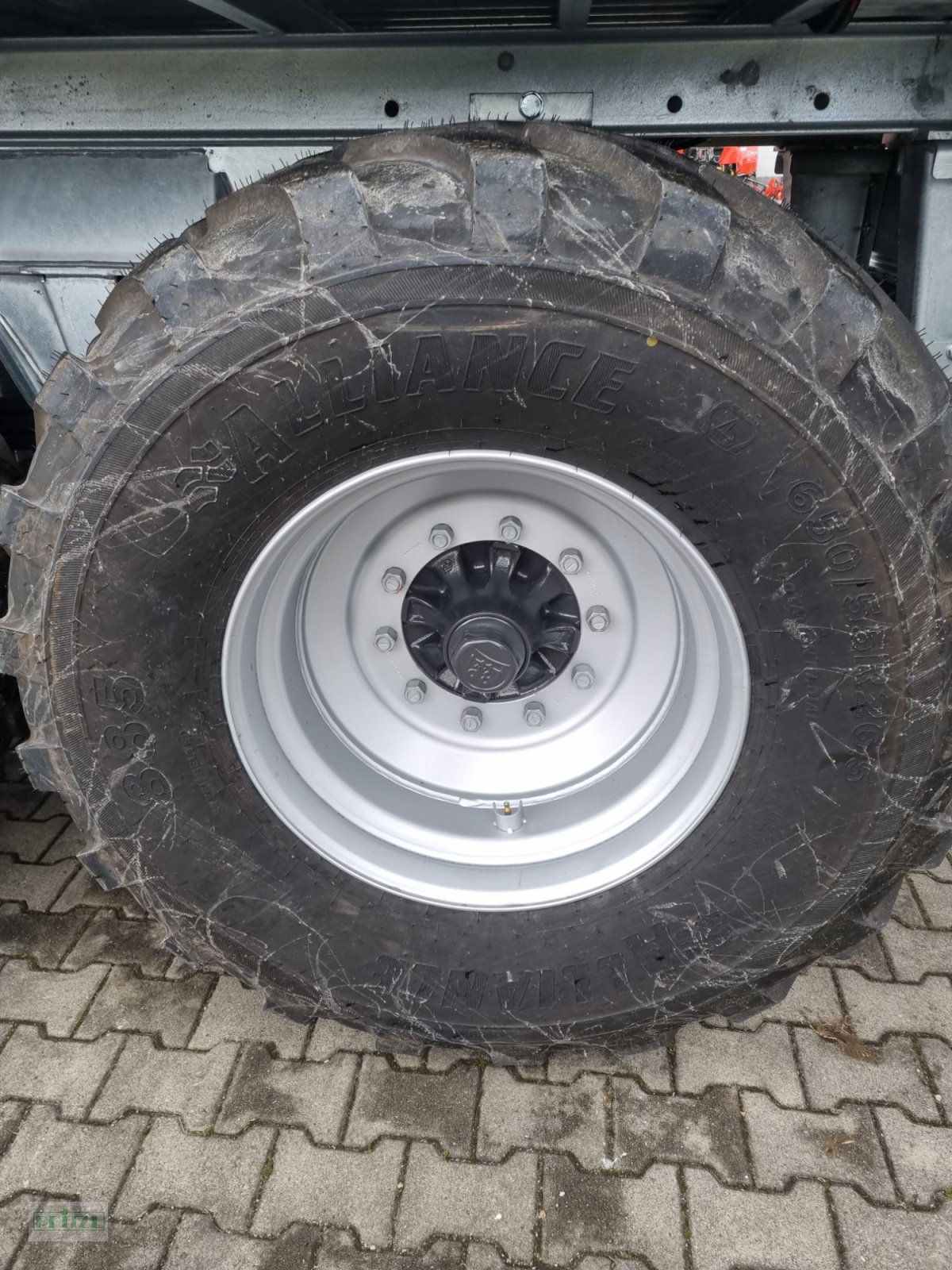 Abschiebewagen des Typs Fliegl ASW 261 Fox, Neumaschine in Bruckmühl (Bild 4)