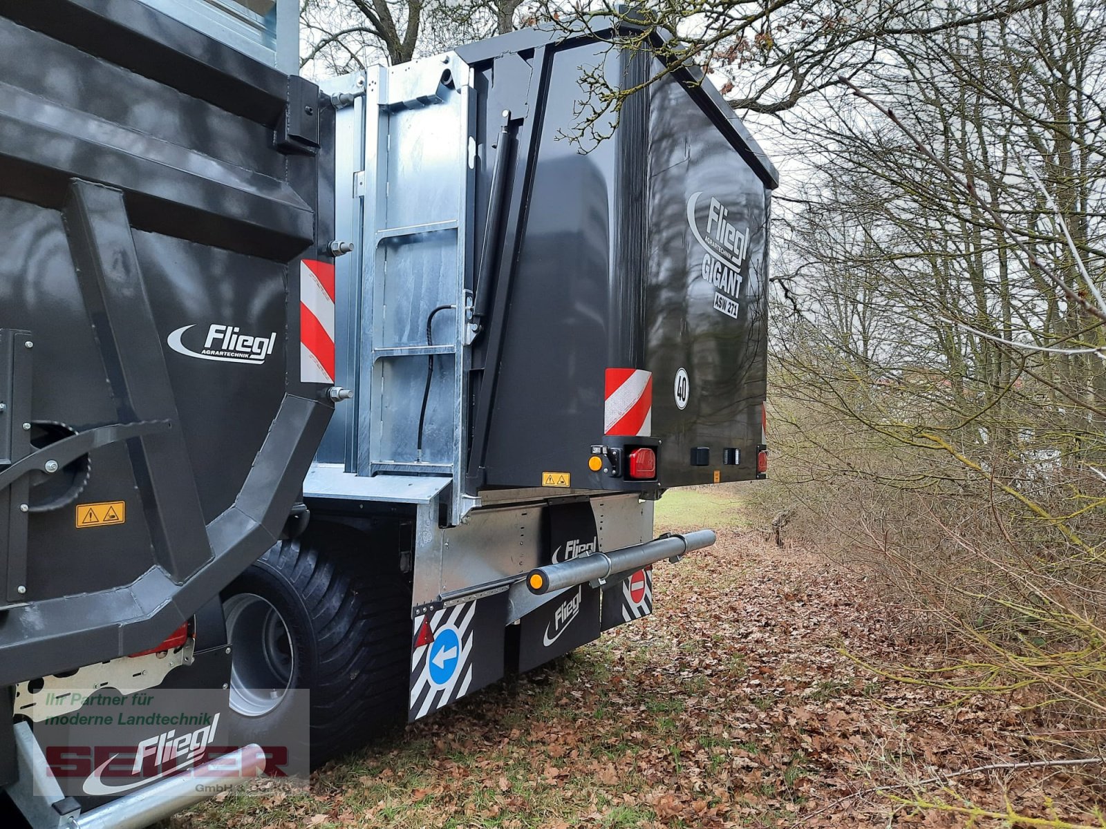 Abschiebewagen of the type Fliegl ASW 271 C FOX 35m³ 21t Lenkachse, Neumaschine in Burghaslach (Picture 3)