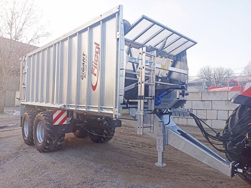 Abschiebewagen tip Fliegl ASW 271 Compact FOX Abschiebewagen, Neumaschine in St. Marienkirchen (Poză 3)