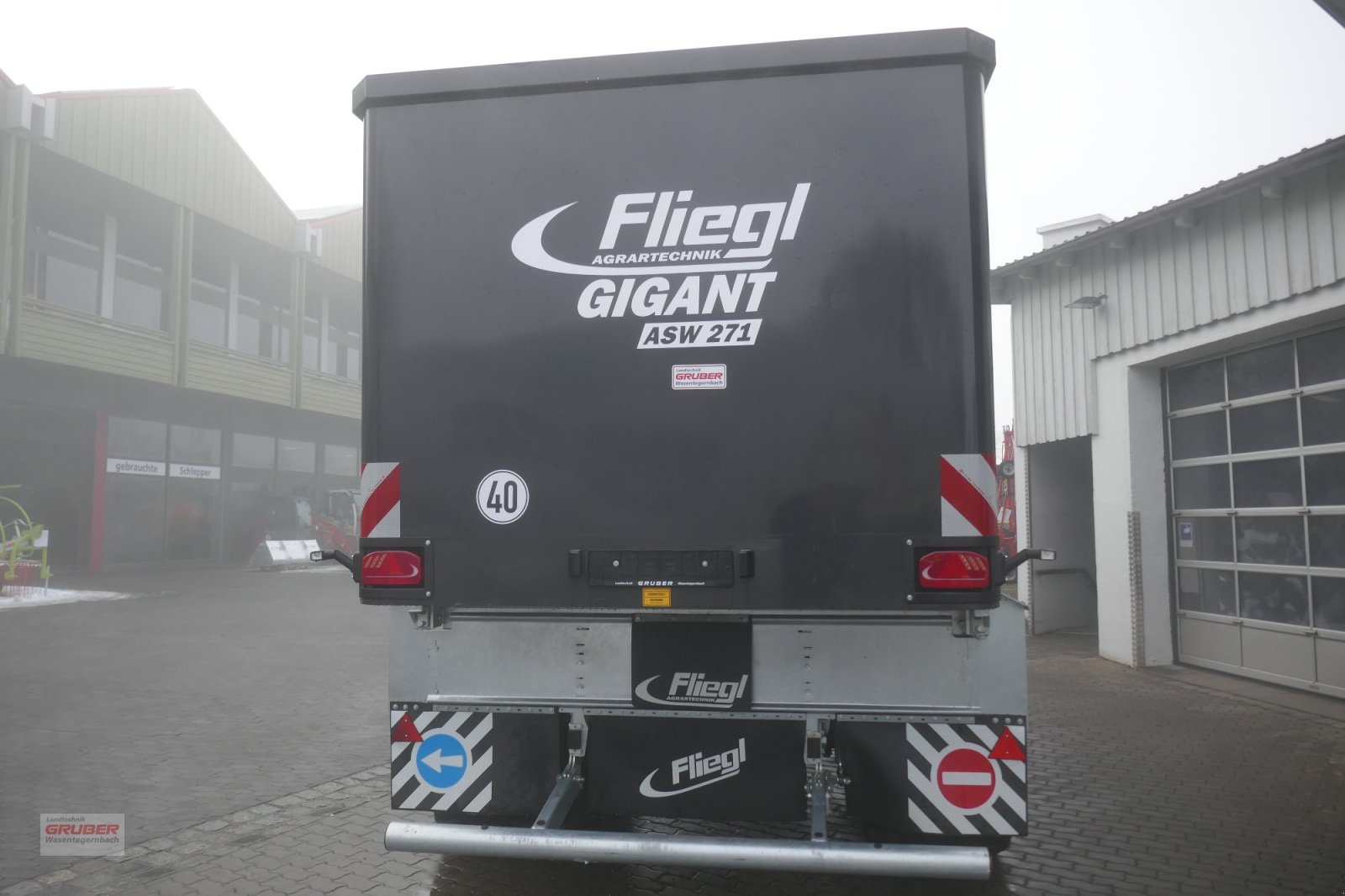 Abschiebewagen van het type Fliegl ASW 271 Compact FOX, Neumaschine in Dorfen (Foto 5)