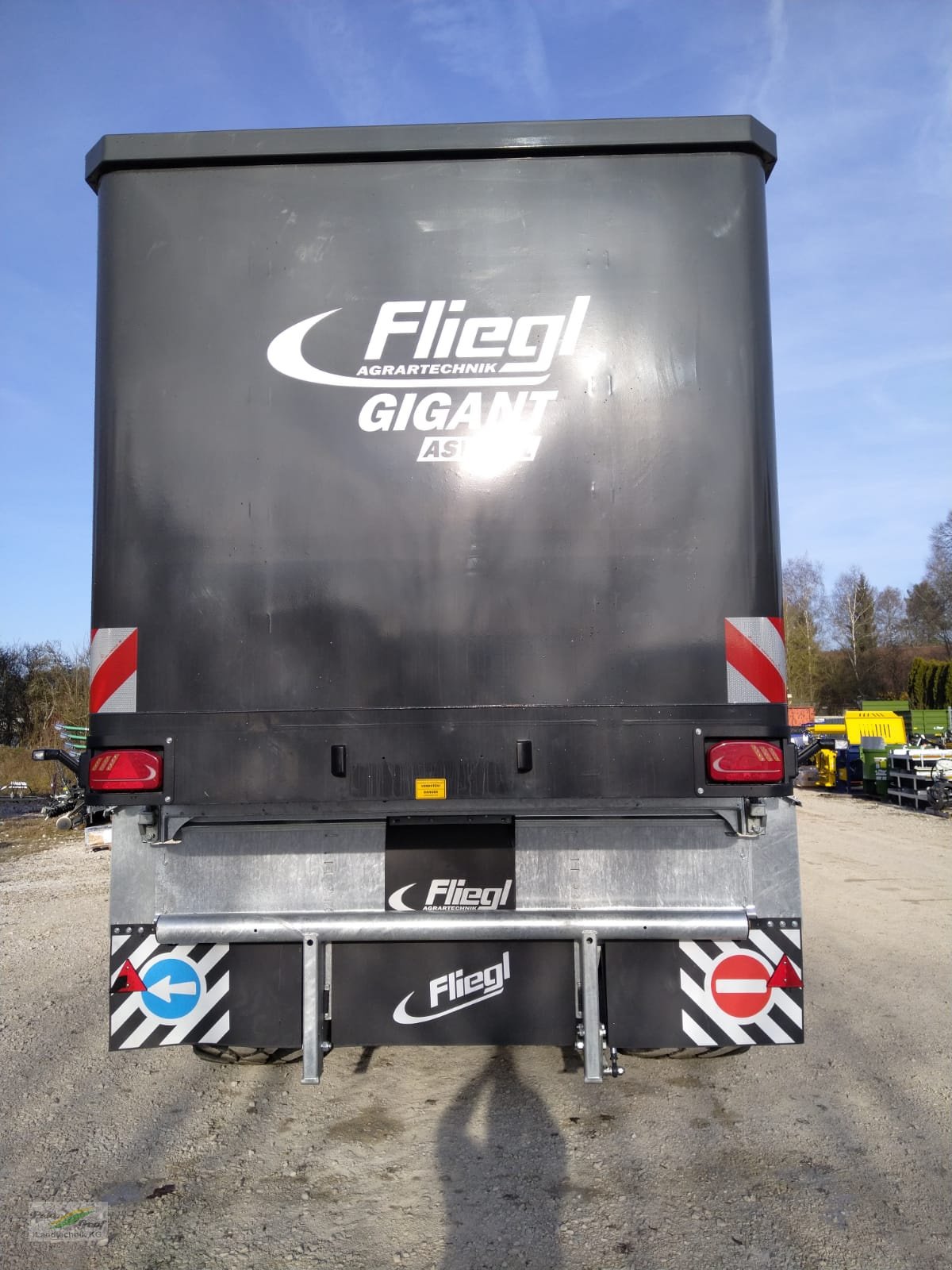 Abschiebewagen of the type Fliegl ASW 281 AKTION, Neumaschine in Pegnitz-Bronn (Picture 3)