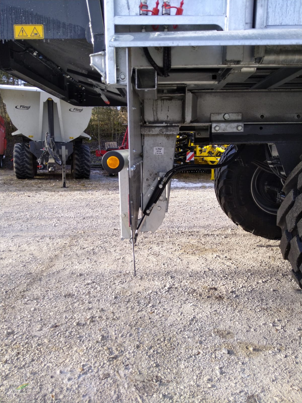 Abschiebewagen of the type Fliegl ASW 281 AKTION, Neumaschine in Pegnitz-Bronn (Picture 5)