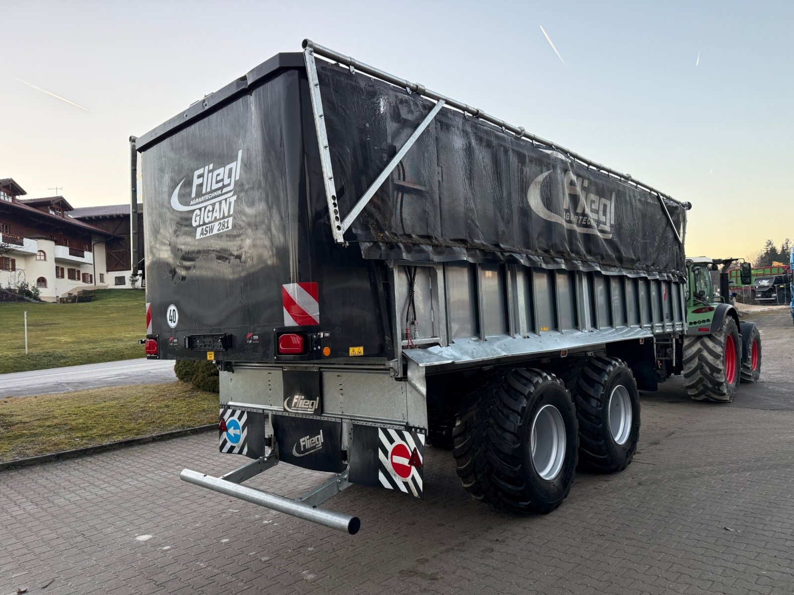 Abschiebewagen du type Fliegl ASW 281 Gigant Unfall, Gebrauchtmaschine en Neureichenau (Photo 5)