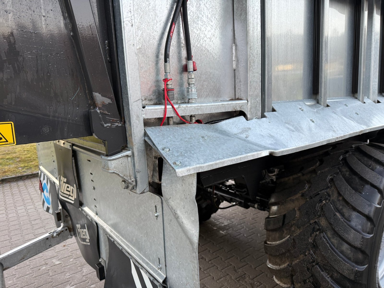 Abschiebewagen du type Fliegl ASW 281 Gigant Unfall, Gebrauchtmaschine en Neureichenau (Photo 12)