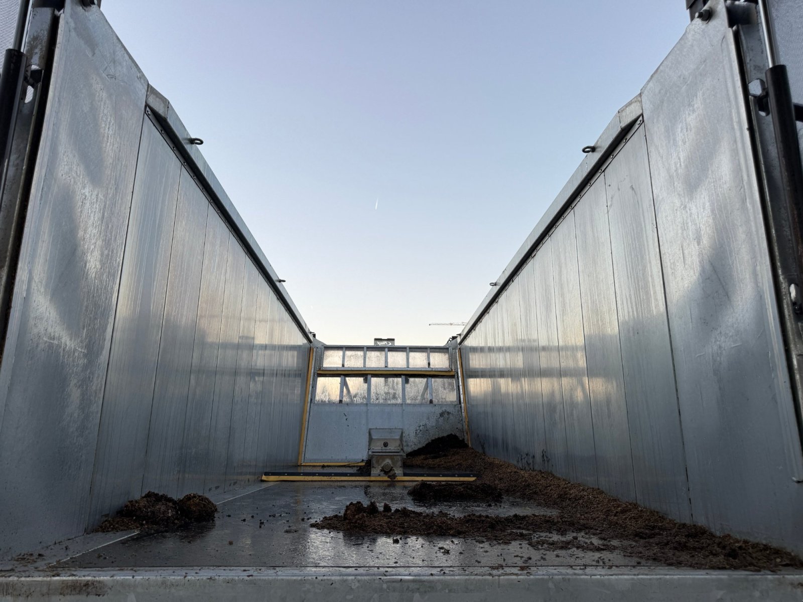 Abschiebewagen du type Fliegl ASW 281 Gigant Unfall, Gebrauchtmaschine en Neureichenau (Photo 17)