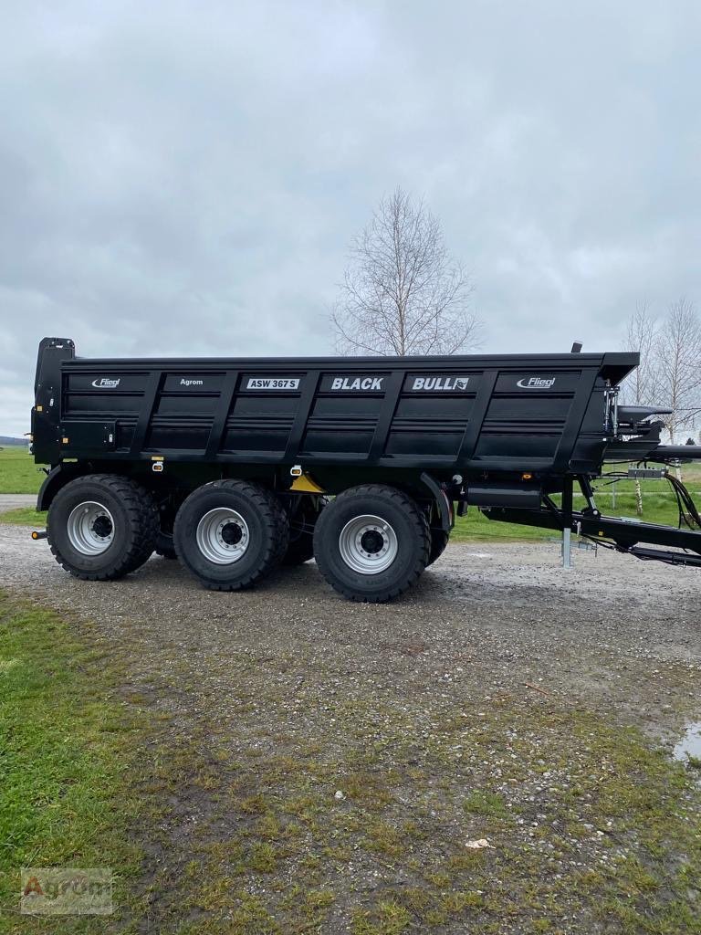 Abschiebewagen des Typs Fliegl ASW 367 BlackBull, Neumaschine in Riedhausen (Bild 1)