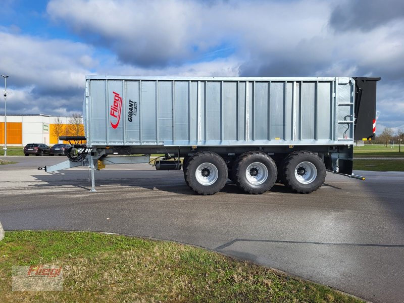 Abschiebewagen typu Fliegl ASW 391 Gigant, Neumaschine v Mühldorf