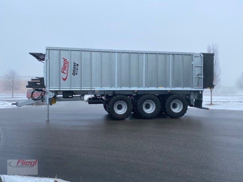 Abschiebewagen του τύπου Fliegl ASW 391 Gigant, Neumaschine σε Mühldorf (Φωτογραφία 2)