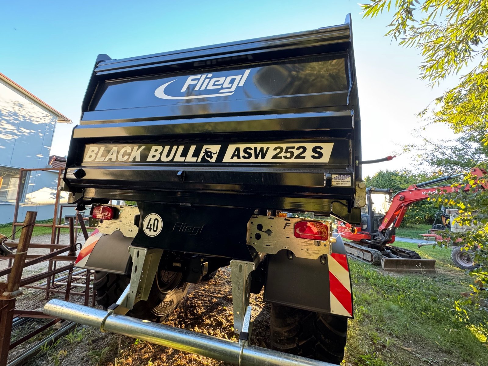 Abschiebewagen typu Fliegl ASW Black Bull 252, Neumaschine v Arnstorf (Obrázek 2)