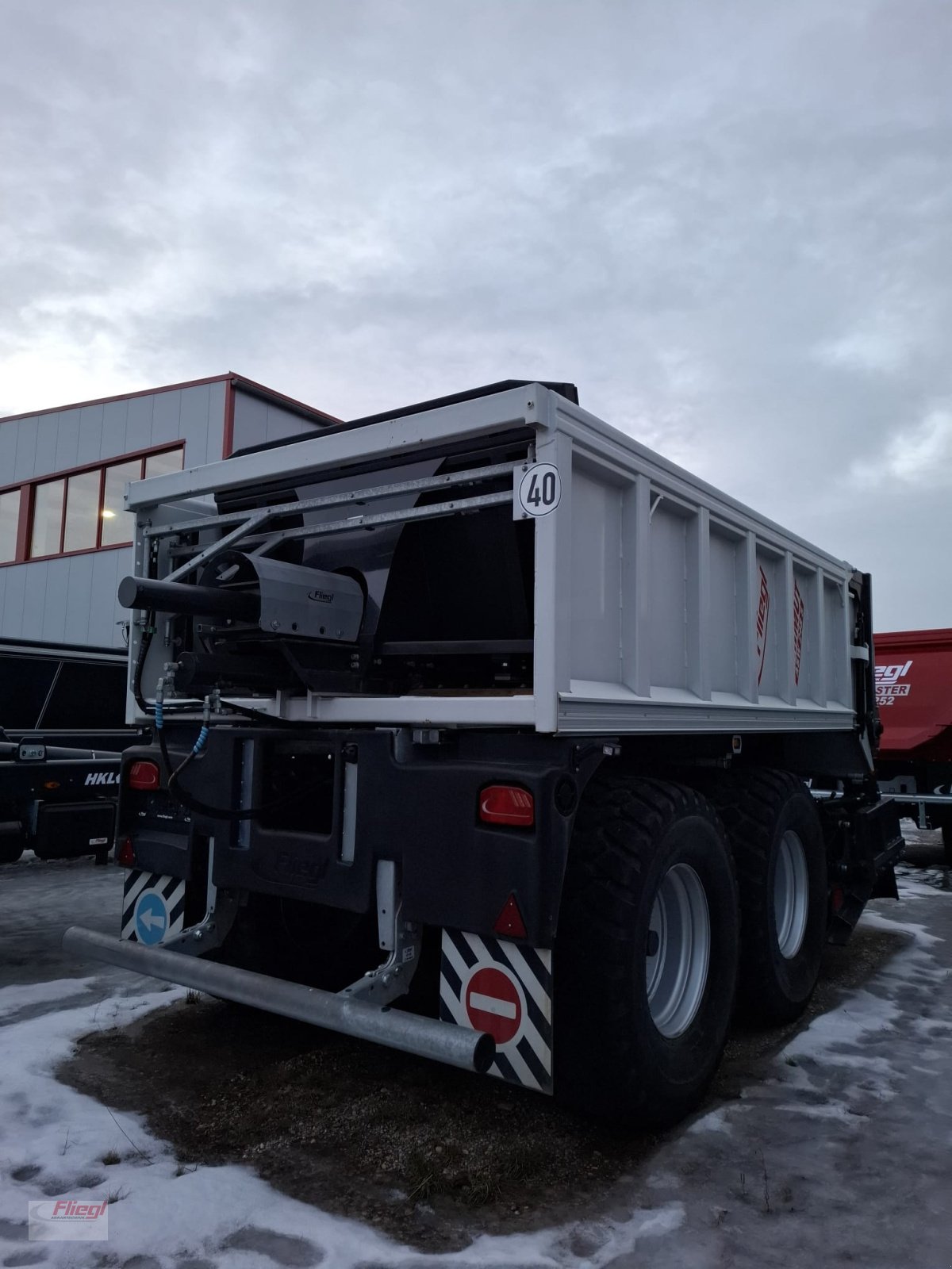 Abschiebewagen του τύπου Fliegl Bankettfertiger ASW 248 S Mammut, Gebrauchtmaschine σε Mühldorf (Φωτογραφία 2)