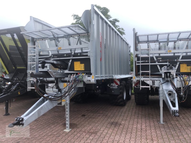 Abschiebewagen типа Fliegl Gigant ASW 281, Neumaschine в Bad Kötzting (Фотография 1)