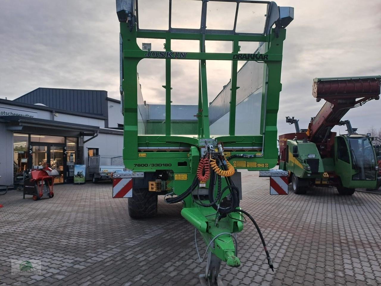 Abschiebewagen of the type Joskin DRAKKAR 7600/33D180, Neumaschine in Triebes (Picture 2)