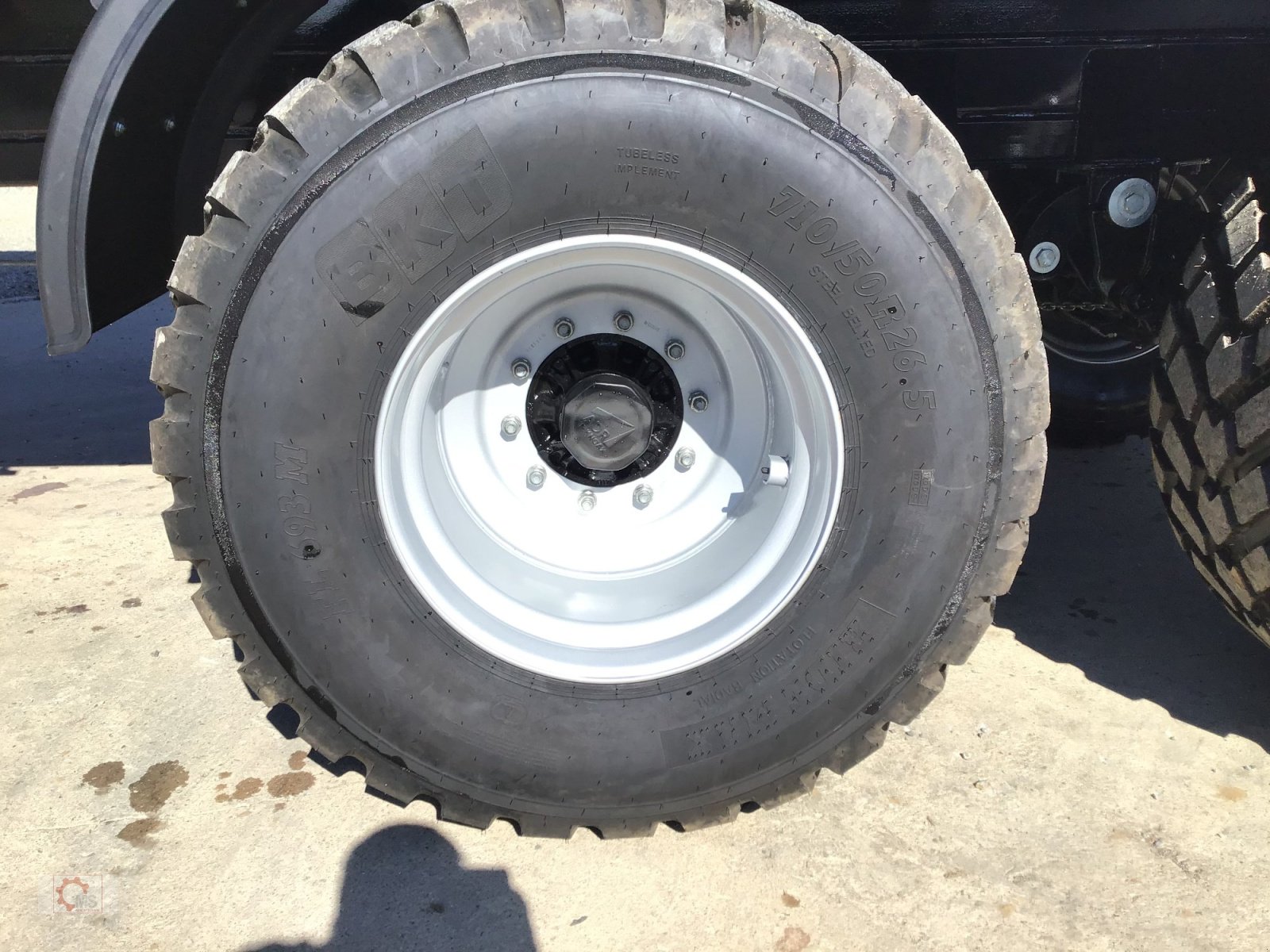 Abschiebewagen des Typs Kobzarenko TZP-35 24t 45m³ Deichselfederung Lenkachse, Neumaschine in Tiefenbach (Bild 5)