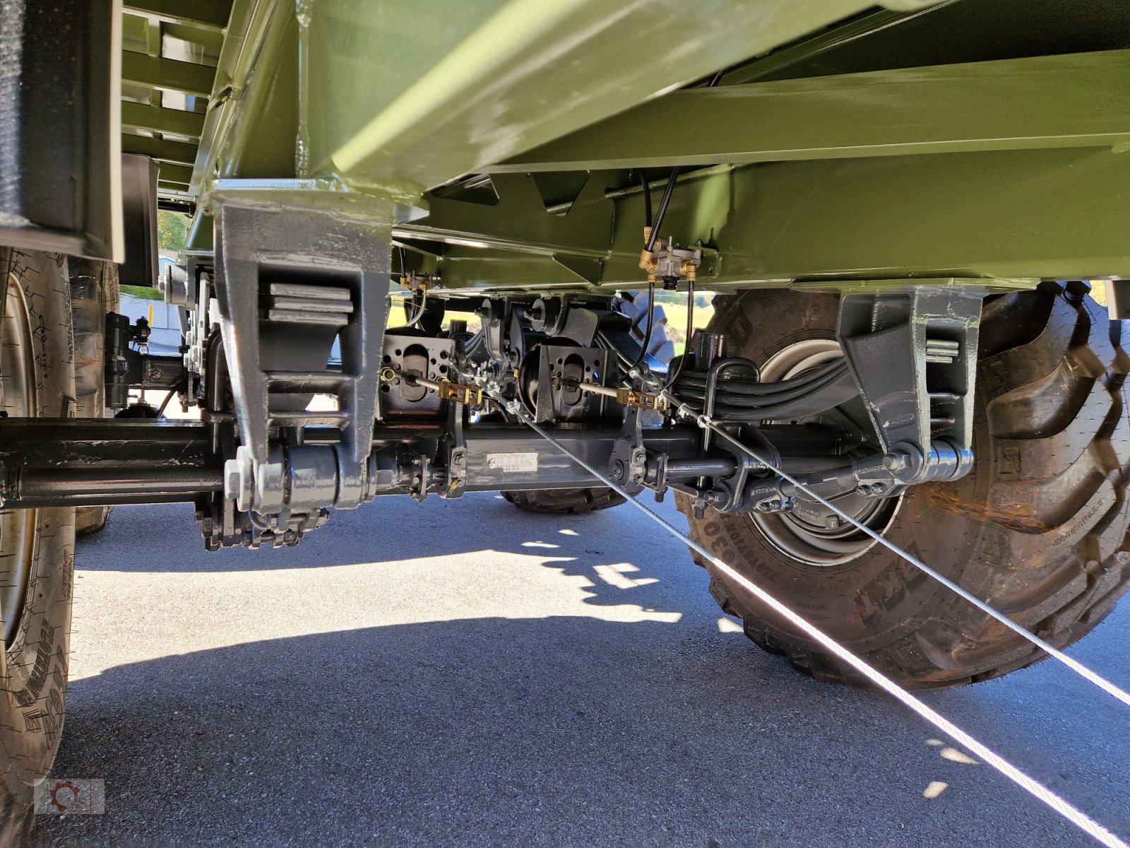 Abschiebewagen des Typs Kobzarenko TZP-35 24t 45m³ Zwangslenkung Deichselfederung, Neumaschine in Tiefenbach (Bild 12)