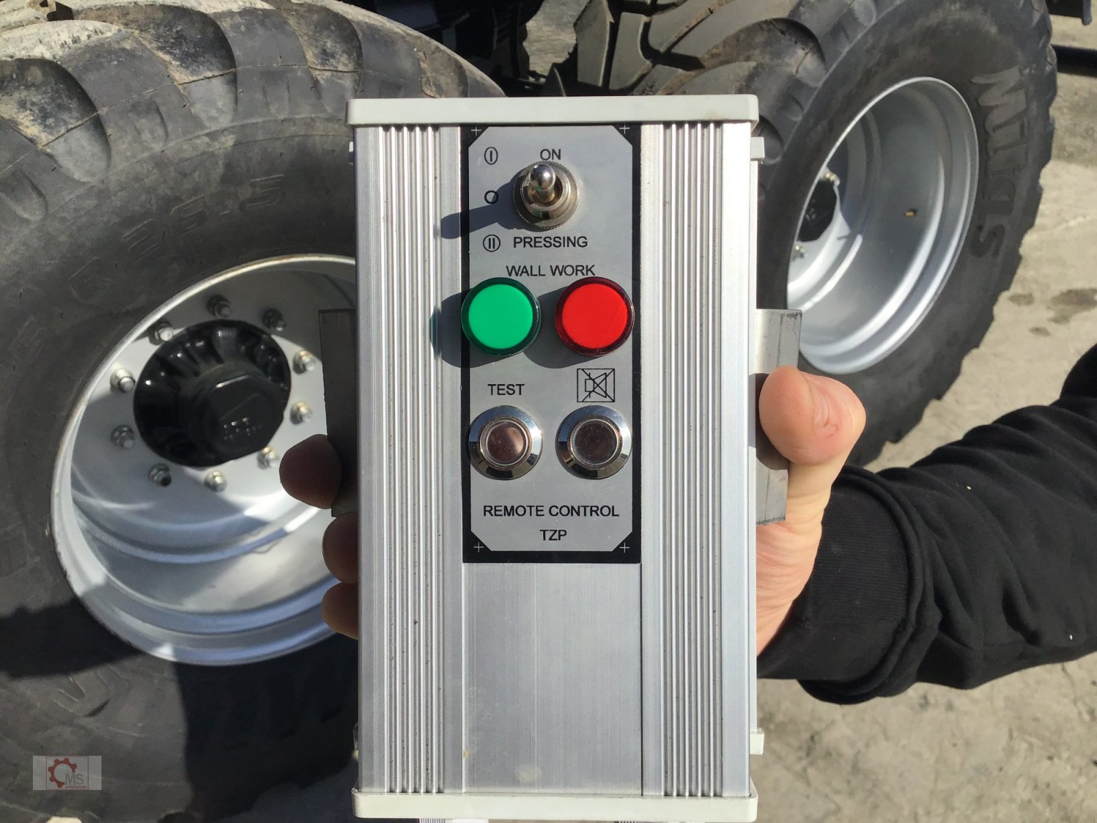 Abschiebewagen of the type Kobzarenko TZP-39 55m³ Deichselfederung Lenkachse, Neumaschine in Tiefenbach (Picture 31)