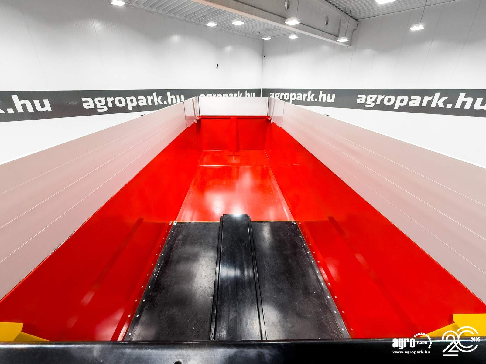 Abschiebewagen des Typs Krampe Rambody 680 (AS 680) UNUSED 20 ton capacity push off trailer, 32 m3, air brake, air suspension, 60 cm extension, premium Made in Germany, Gebrauchtmaschine in Csengele (Bild 23)