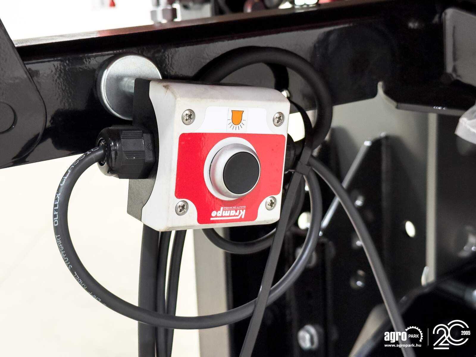 Abschiebewagen Türe ait Krampe Rambody 900 (AS 900) 28 ton, push off trailer, hydraulic tailgate, 45,3 m3, LED, air suspension, Gebrauchtmaschine içinde Csengele (resim 22)